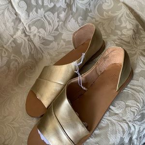 Ladies Flat Shoes Size 11 / New